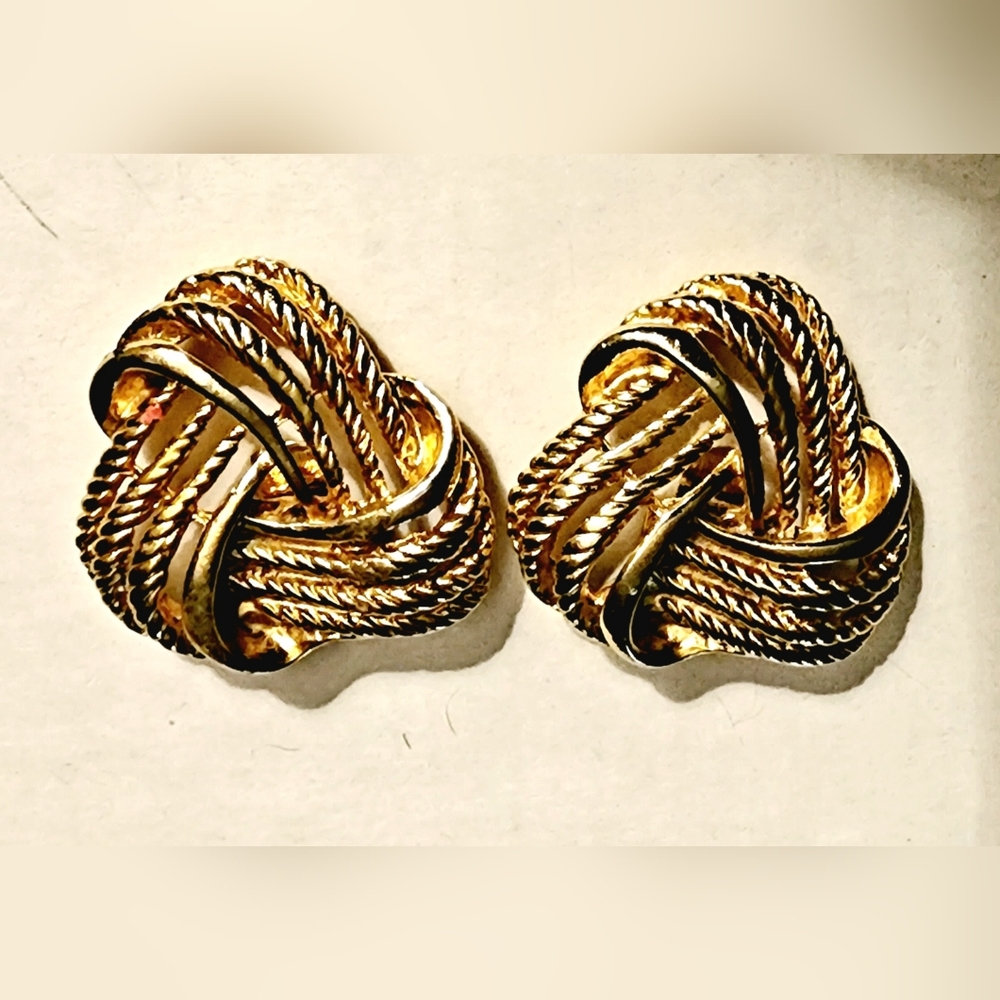 Bluette Made in France Gold celtic Knot shoe buckles